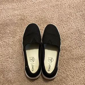 Tom’s Canvas Sneakers